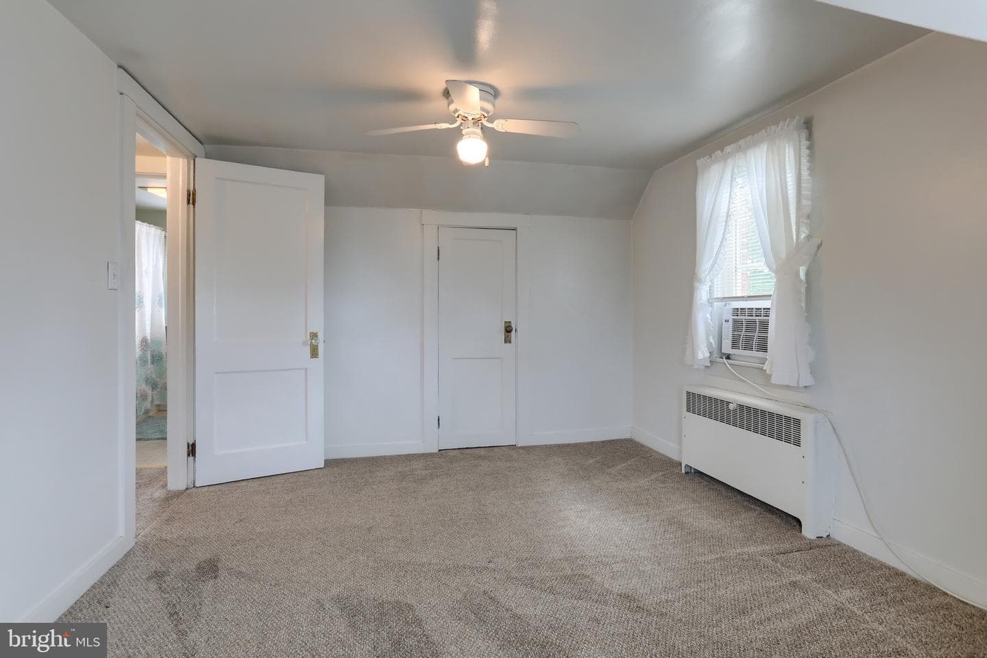 108 Ulrich Street photo 26