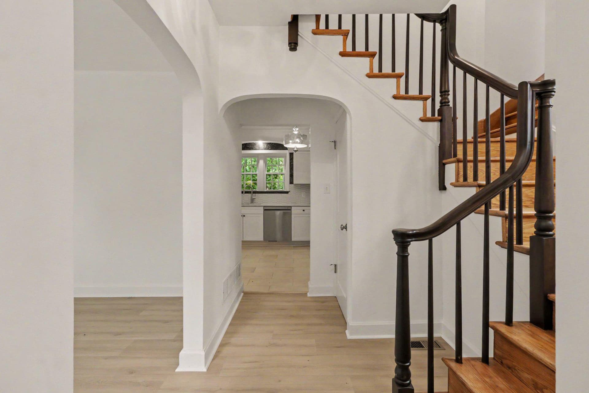 3614 Cloverfield Road photo 4