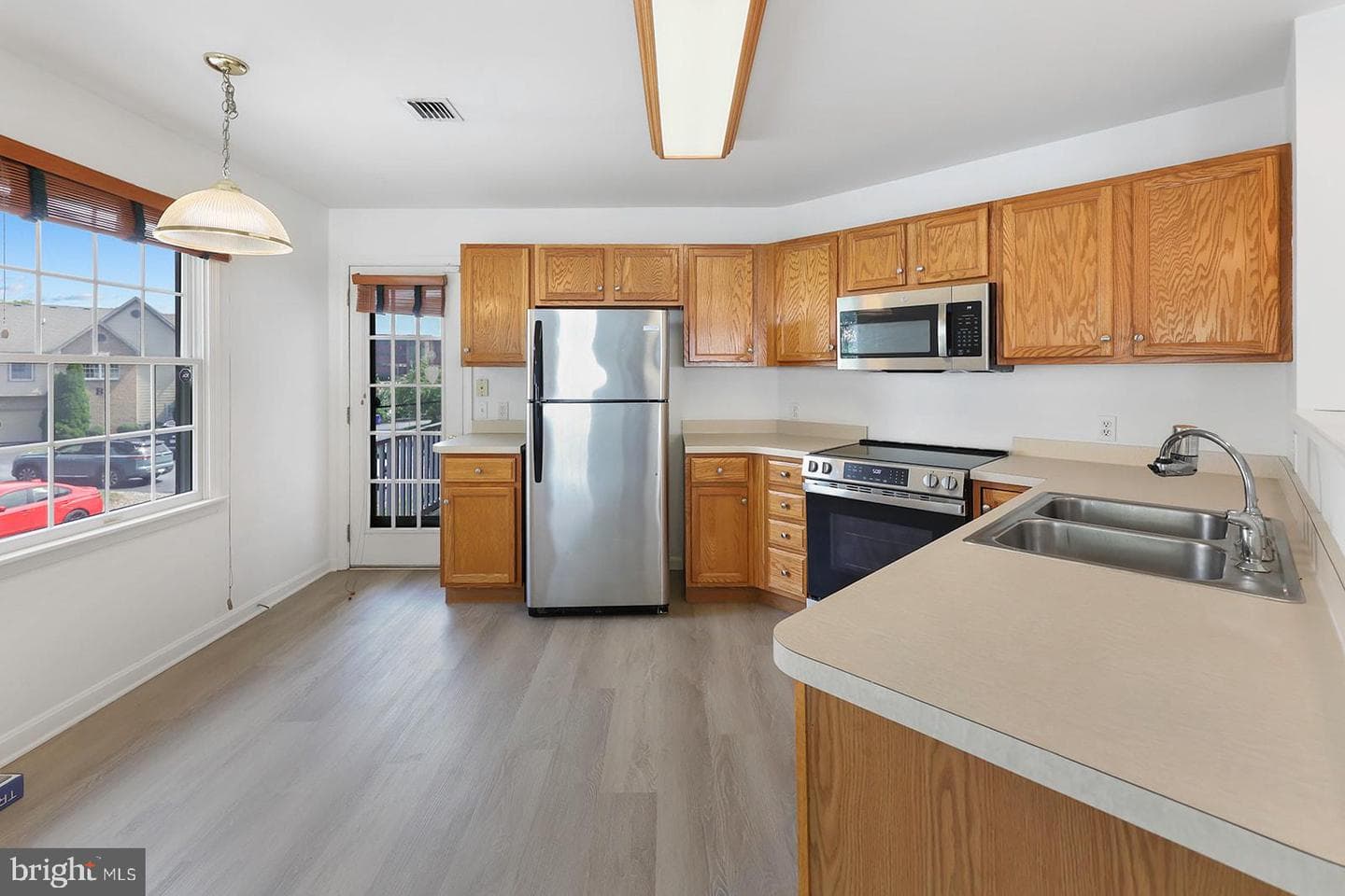 4545 Deer Path Road photo 5