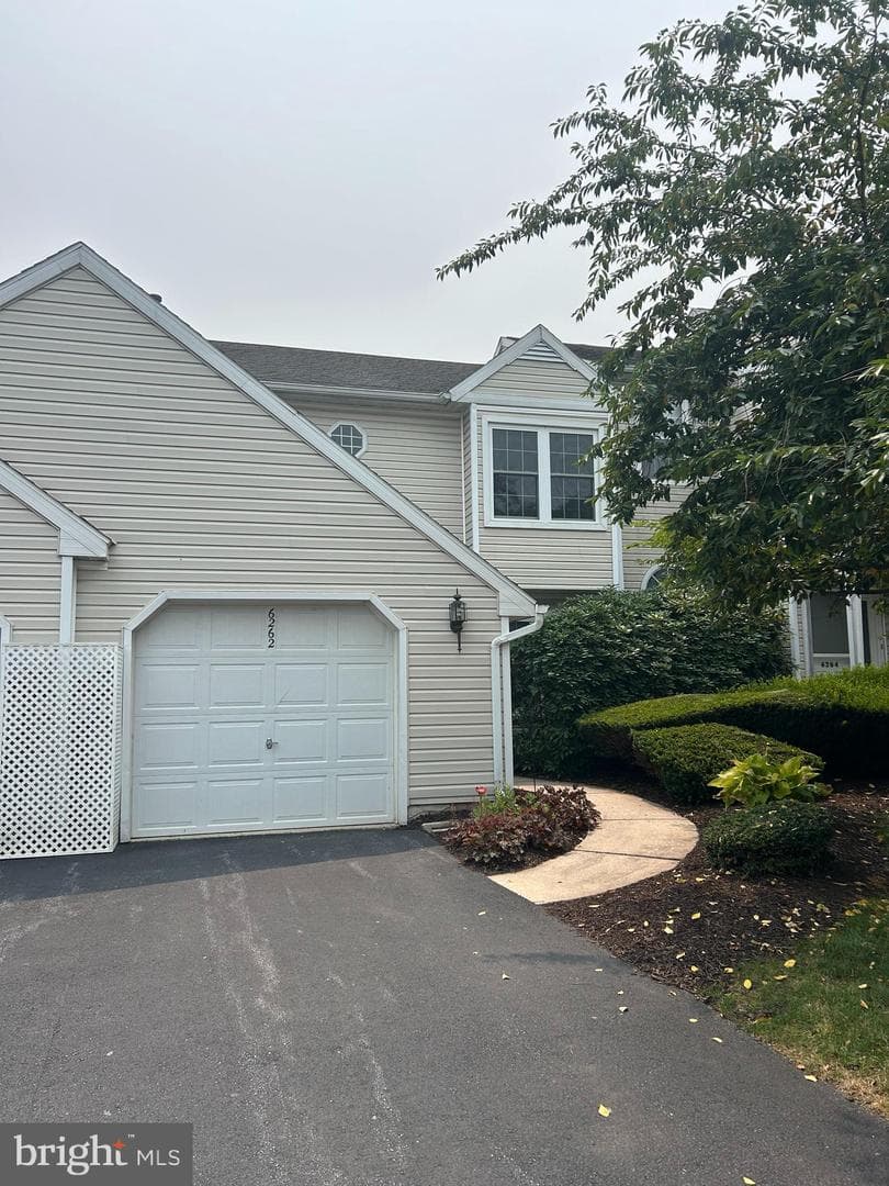 6262 Spring Knoll Drive, Harrisburg