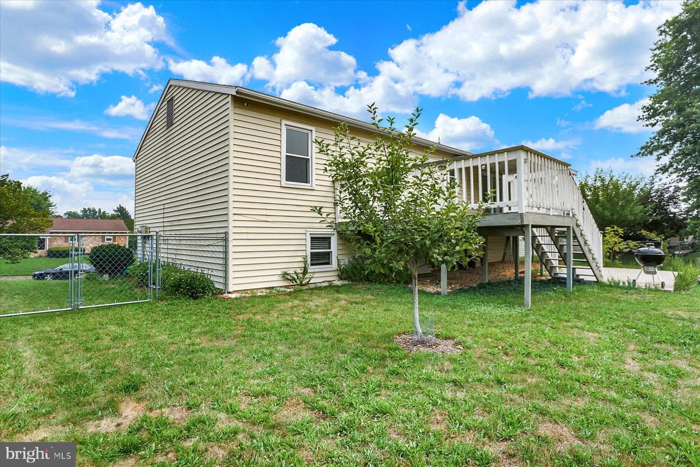 6255 Warren Avenue photo 26