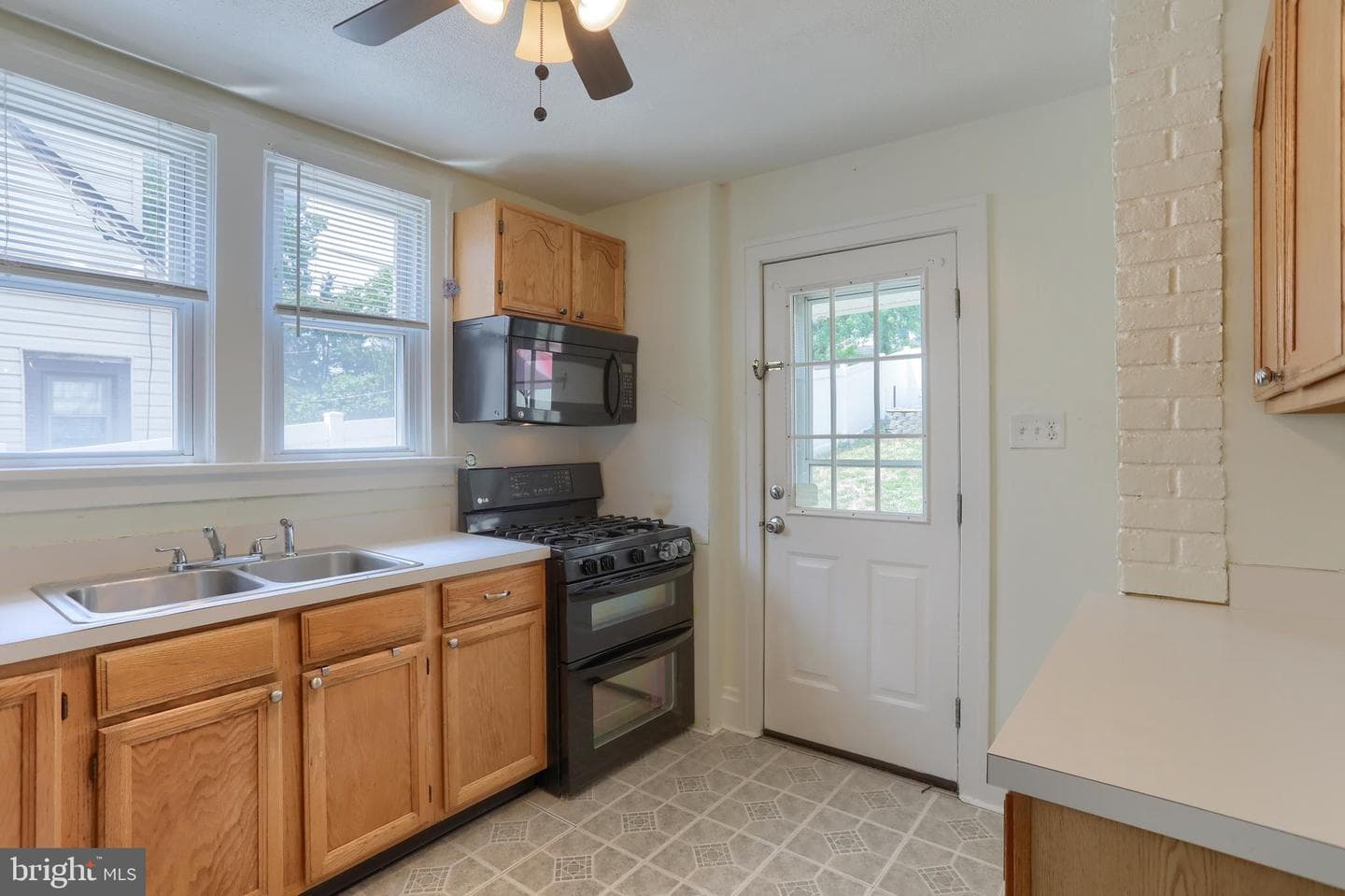 3312 Spring Street photo 8
