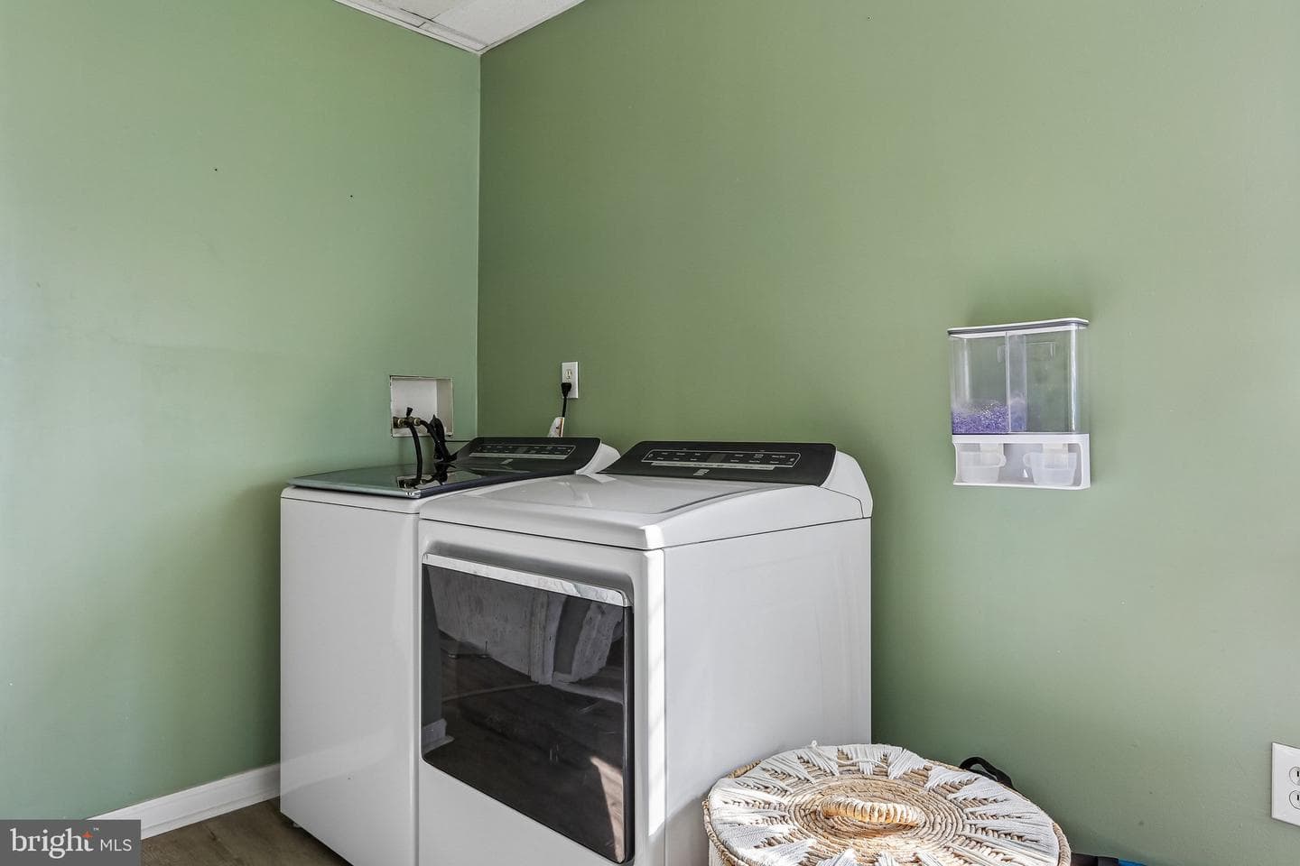 2450 Elm Street photo 17