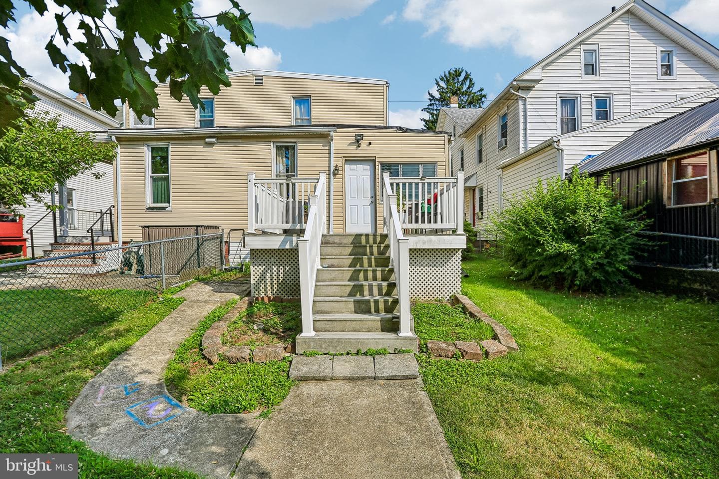 2450 Elm Street photo 20