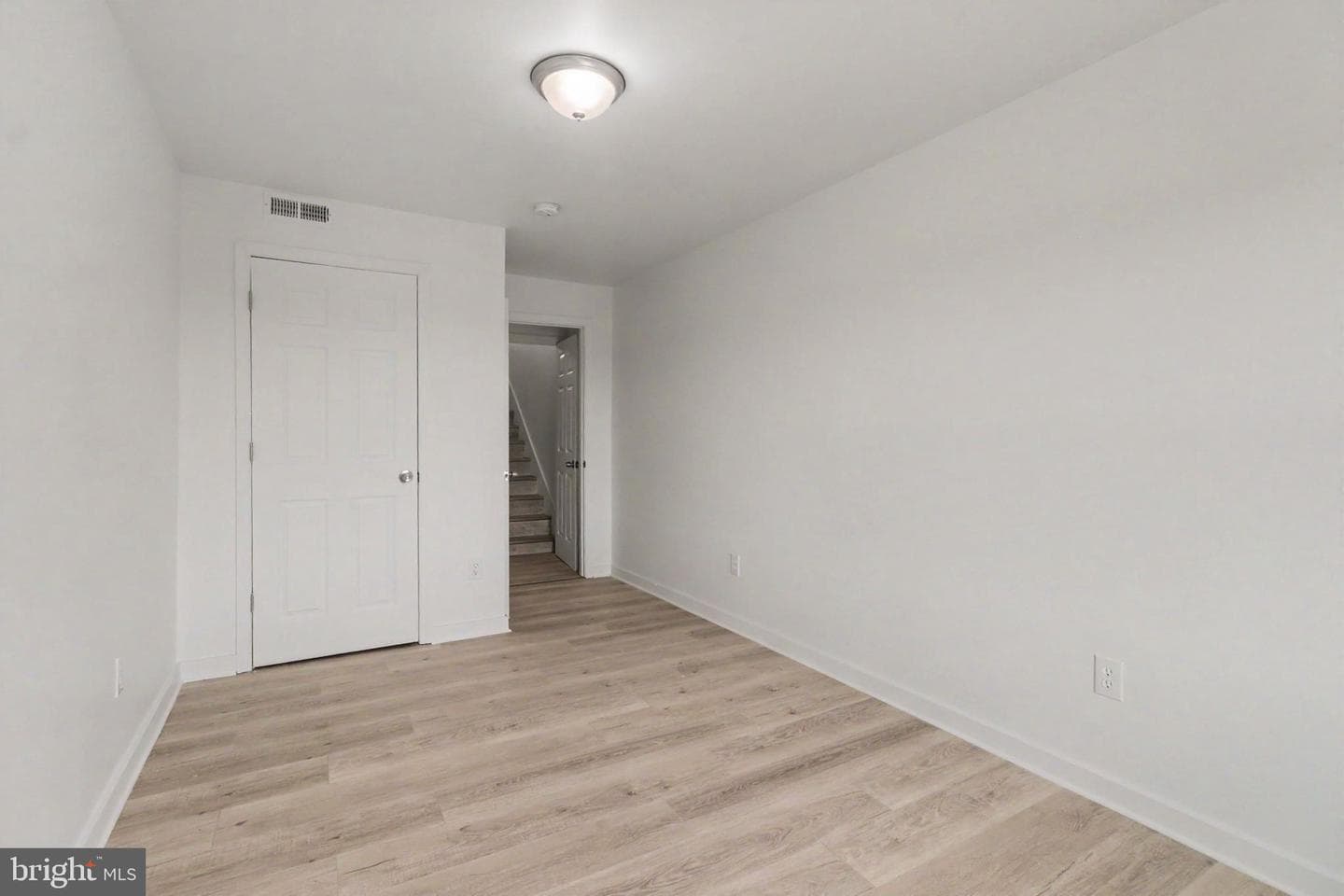 2020 Briggs Street photo 14