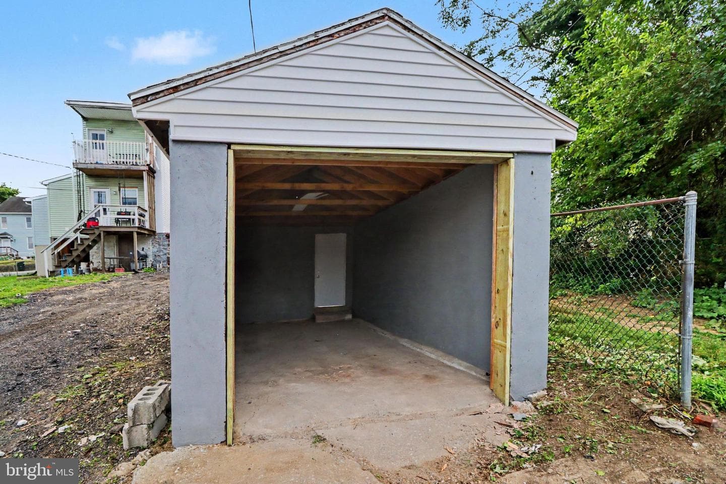 2020 Briggs Street photo 25