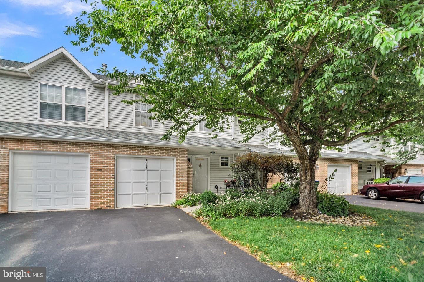 1937 Daybreak Circle, Harrisburg