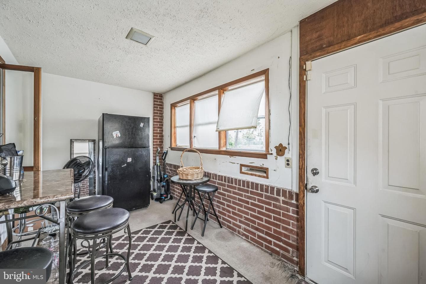 222 Holly Street photo 5