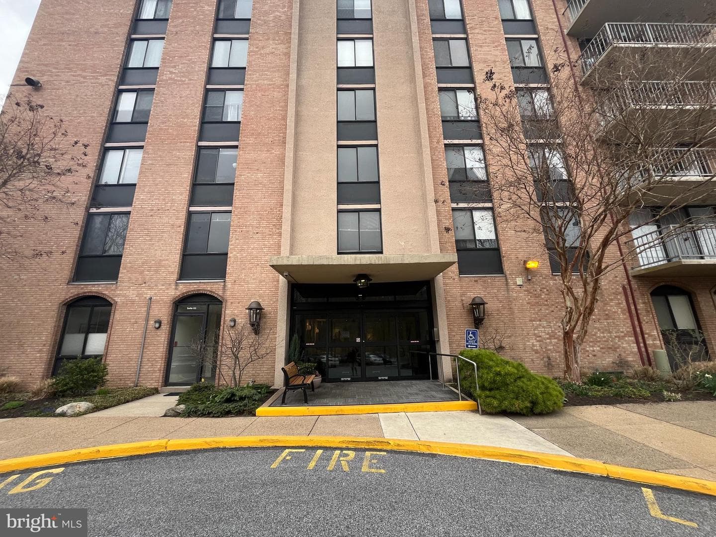 801 Yale Ave # 308 photo 3