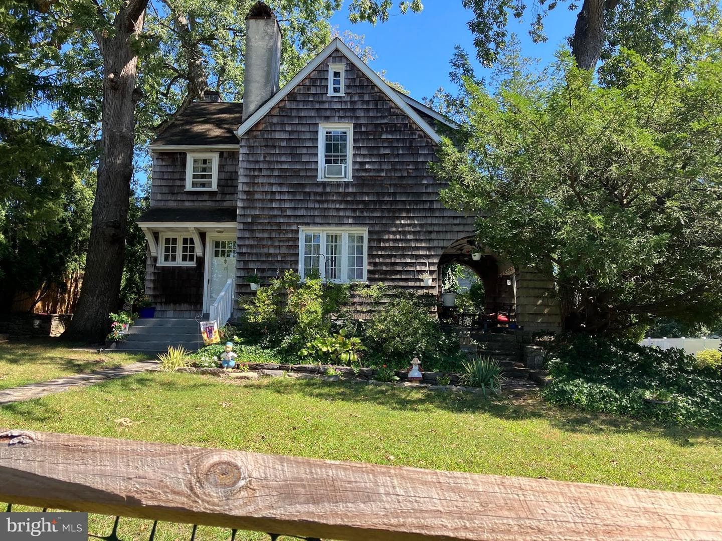 15 Oakland Road photo 2