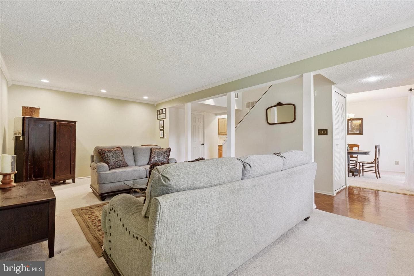 238 E Chelsea Circle photo 6