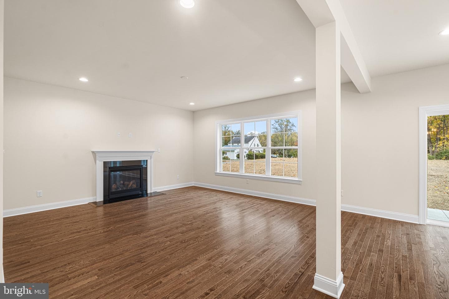 10 Claremont Boulevard photo 11