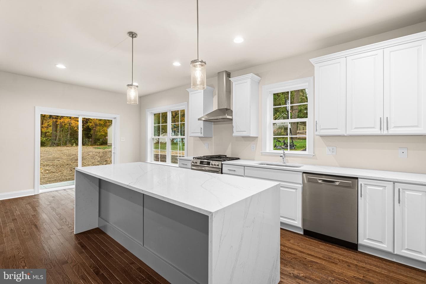 10 Claremont Boulevard photo 14