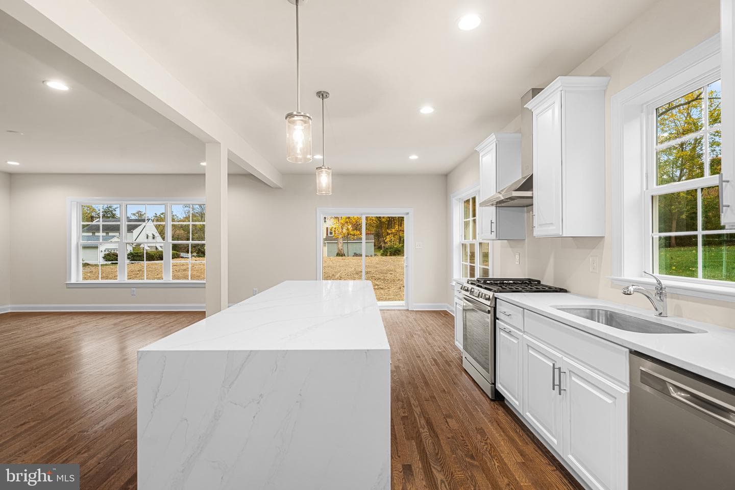 10 Claremont Boulevard photo 16