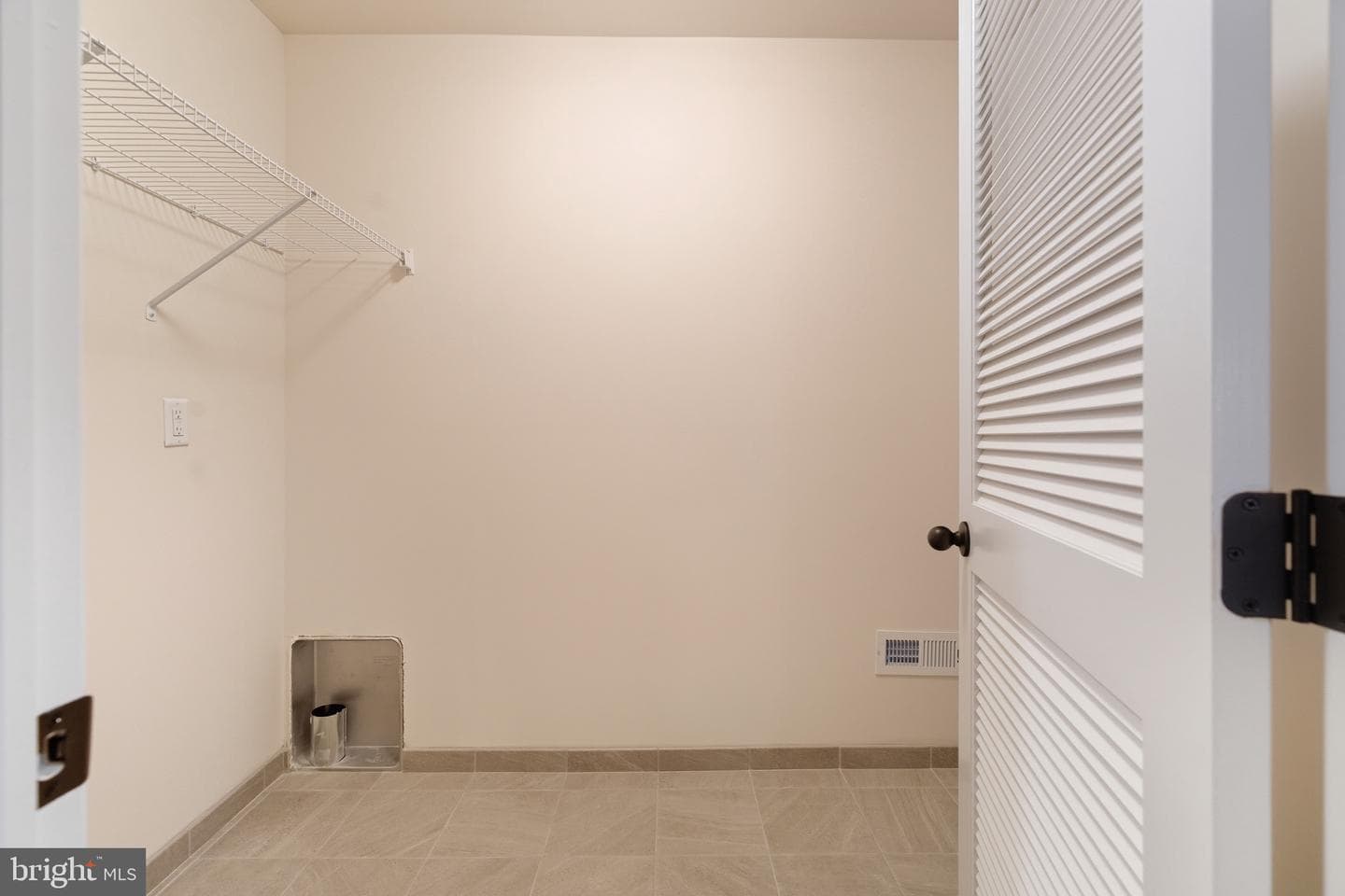 10 Claremont Boulevard photo 36