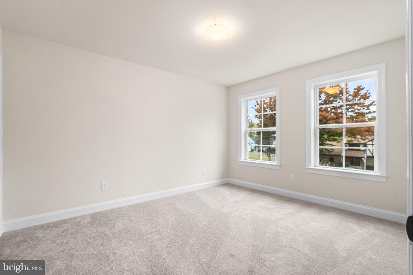 10 Claremont Boulevard photo 39