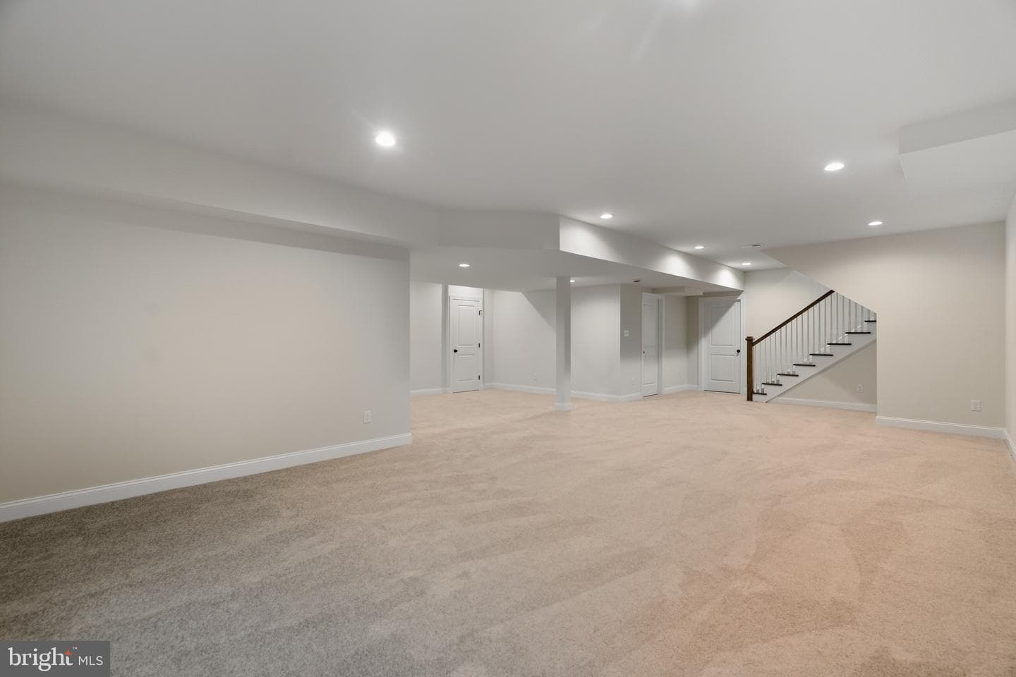 10 Claremont Boulevard photo 42
