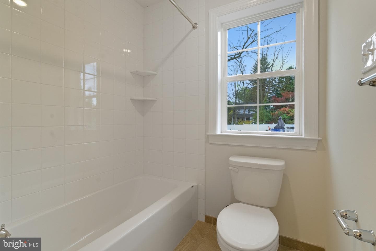 12 Claremont Boulevard photo 37
