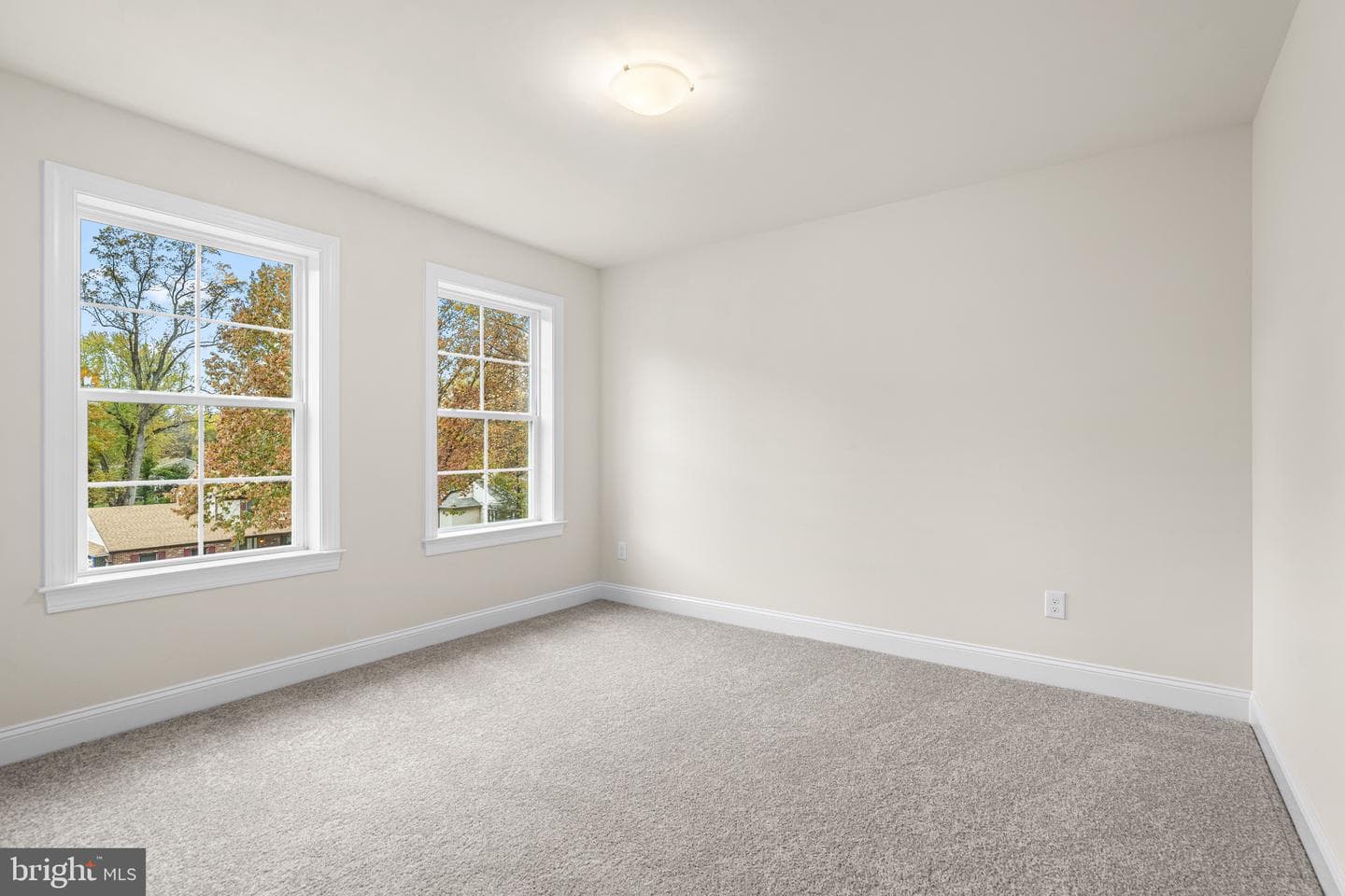 12 Claremont Boulevard photo 39