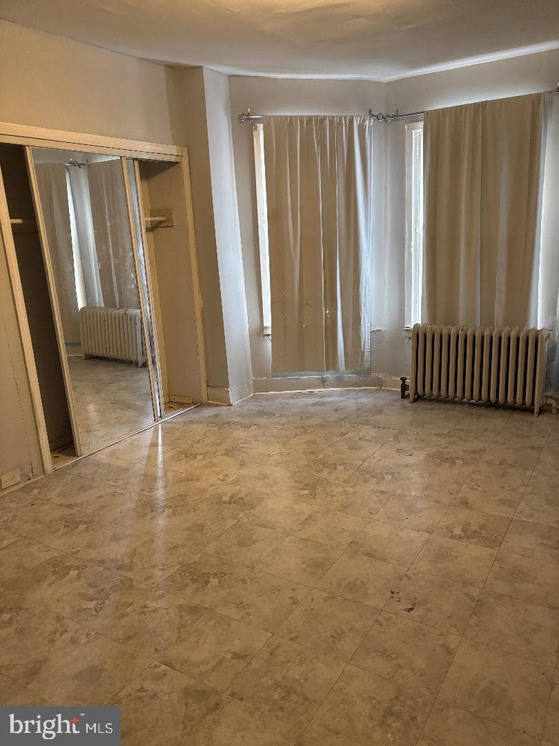902 Maple Terrace photo 4