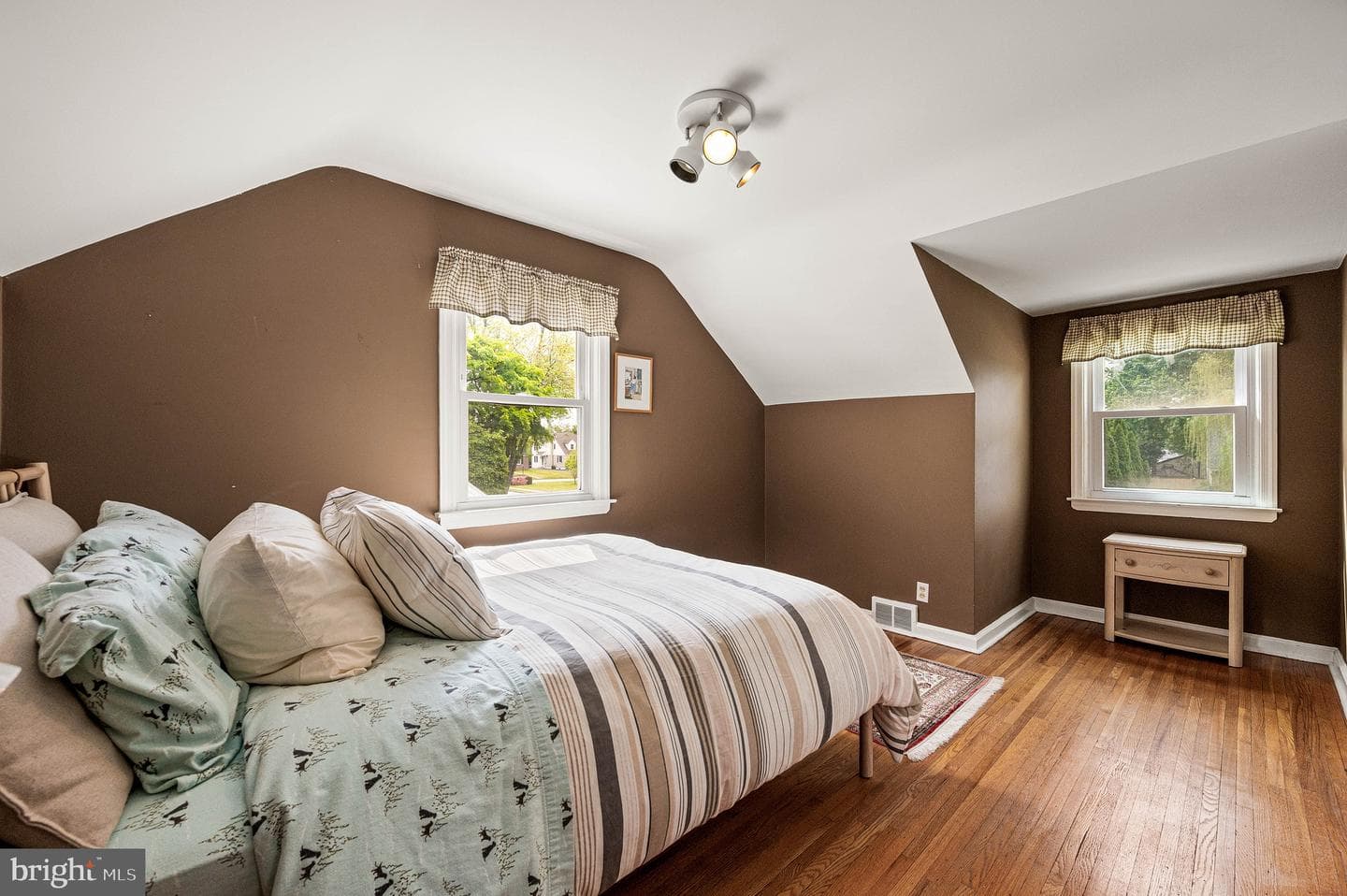 453 Claremont Road photo 18