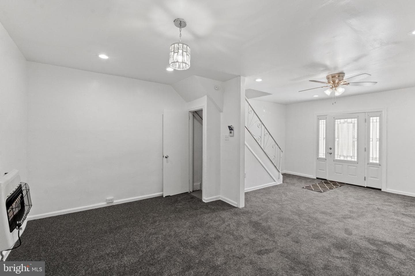 323 Berbro Street photo 5
