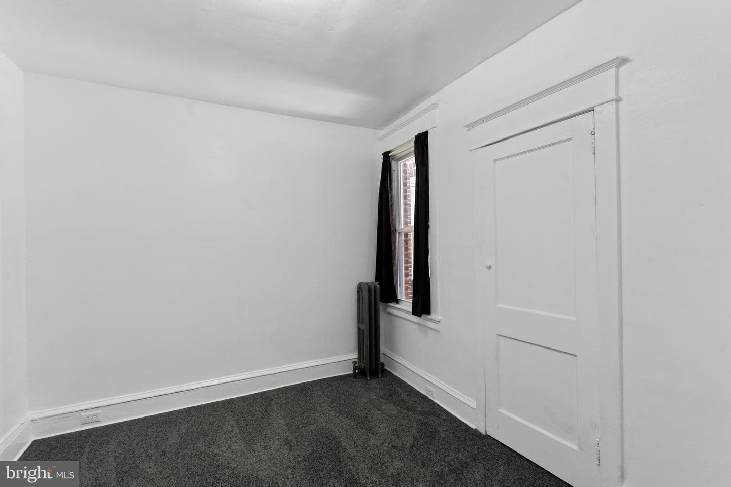 323 Berbro Street photo 8
