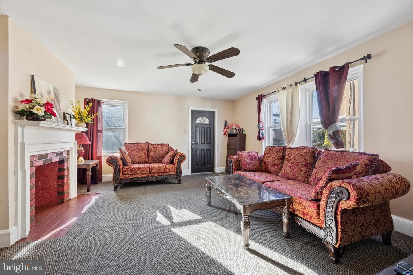 107 S Keystone Avenue photo 4