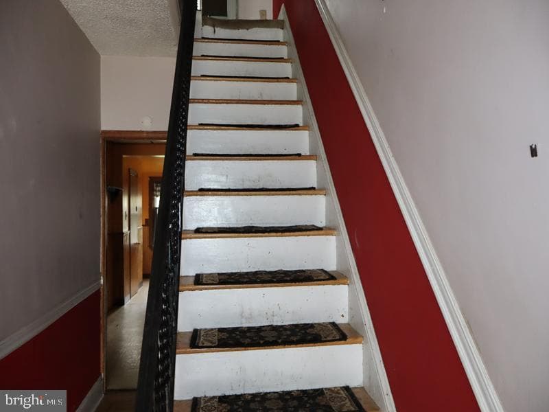 120 N Diamond Street photo 11