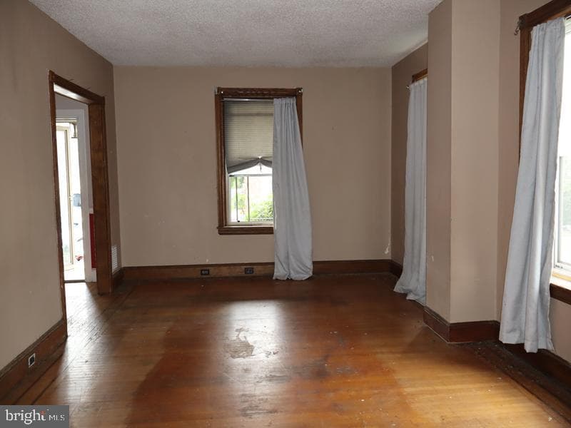 120 N Diamond Street photo 12