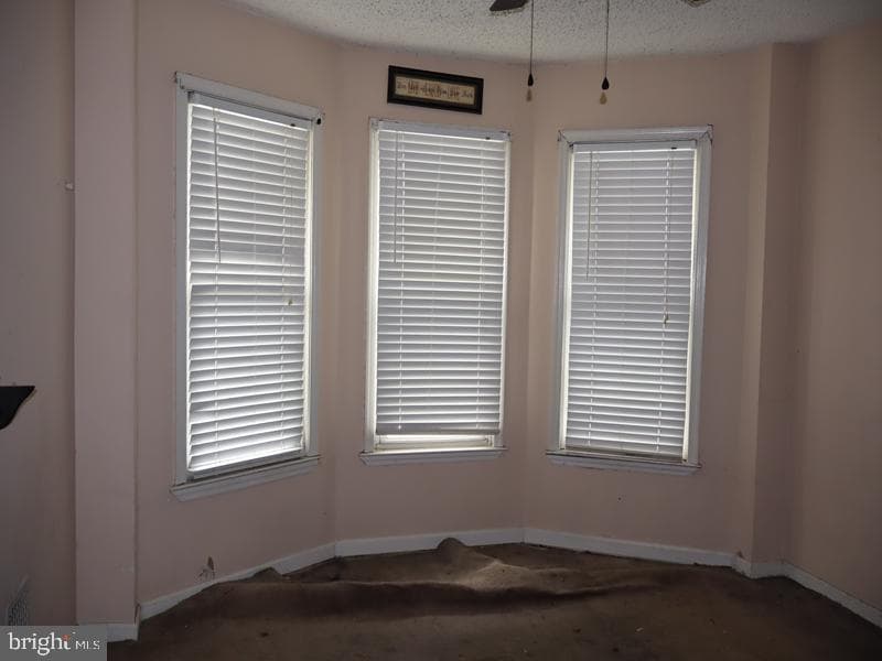 120 N Diamond Street photo 23