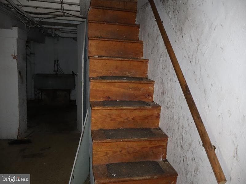 120 N Diamond Street photo 25