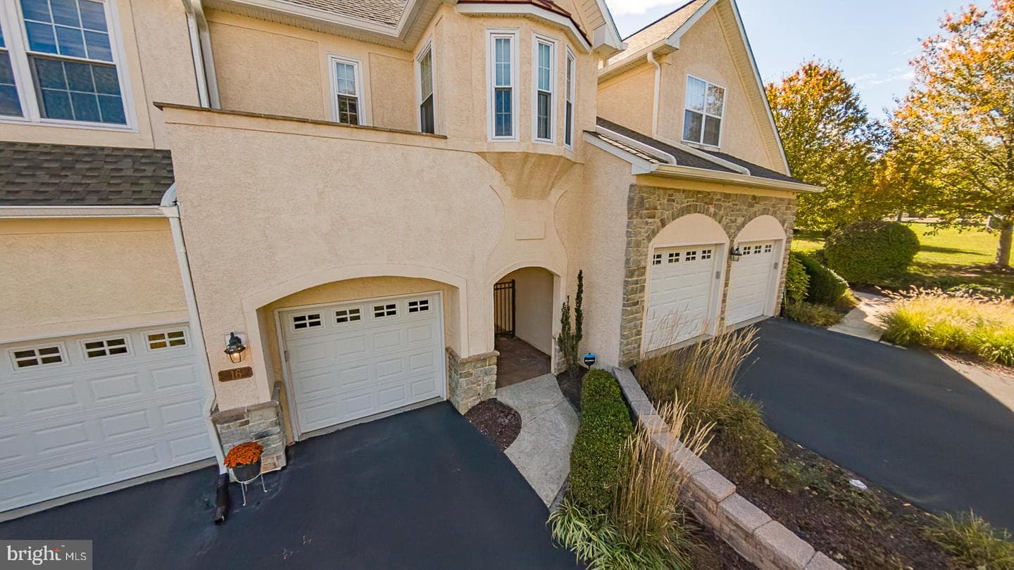 16 Creekview Circle photo 1