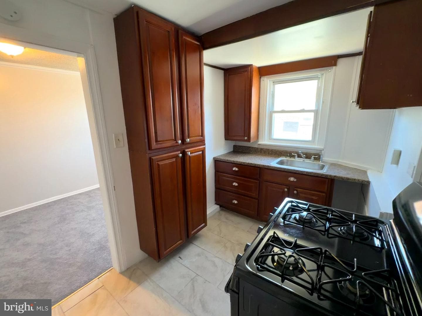 921 Lincoln Street photo 6