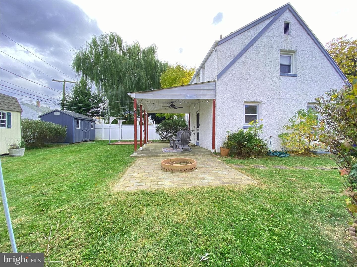 880 Quaint Street photo 29