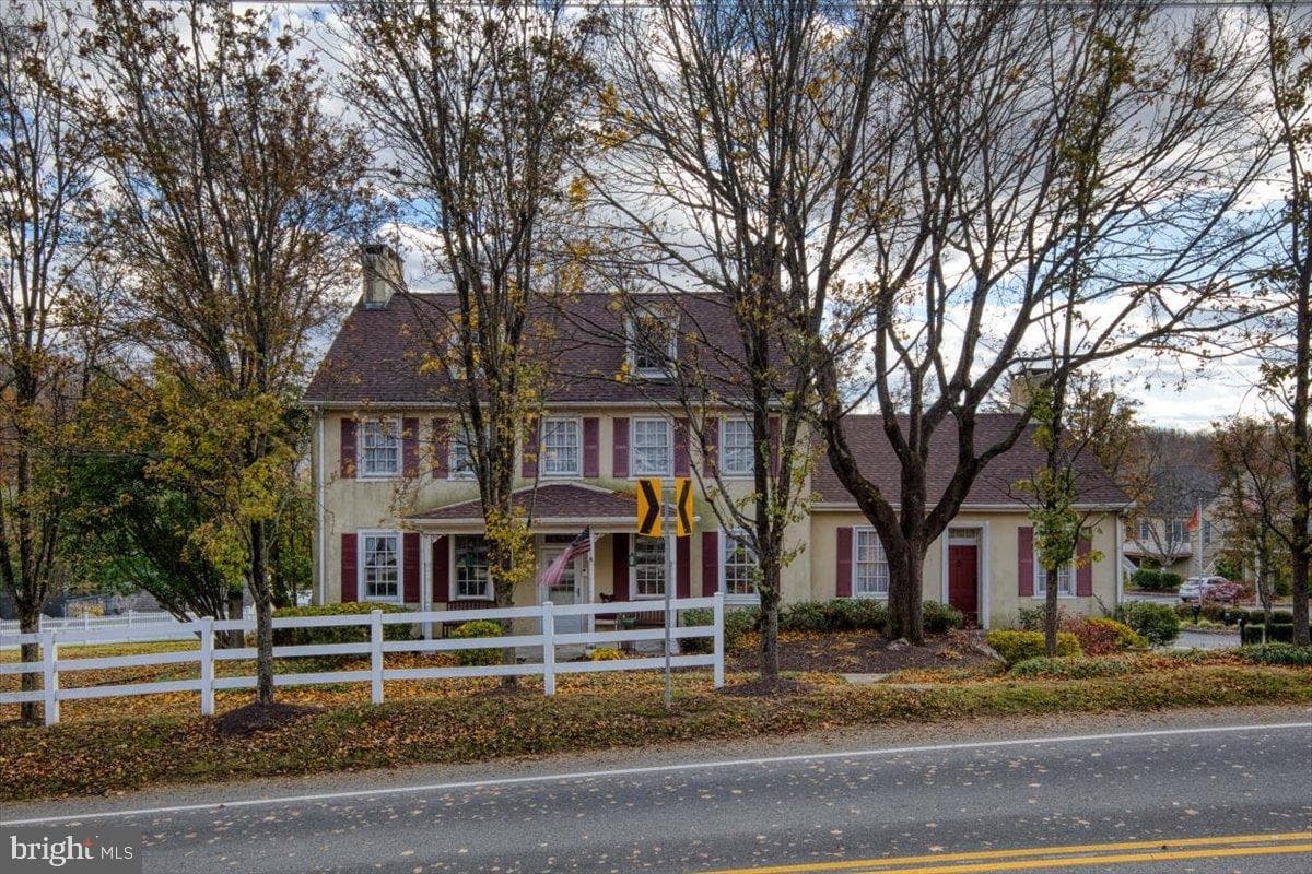 125 Joe Delgrosso Drive photo 3