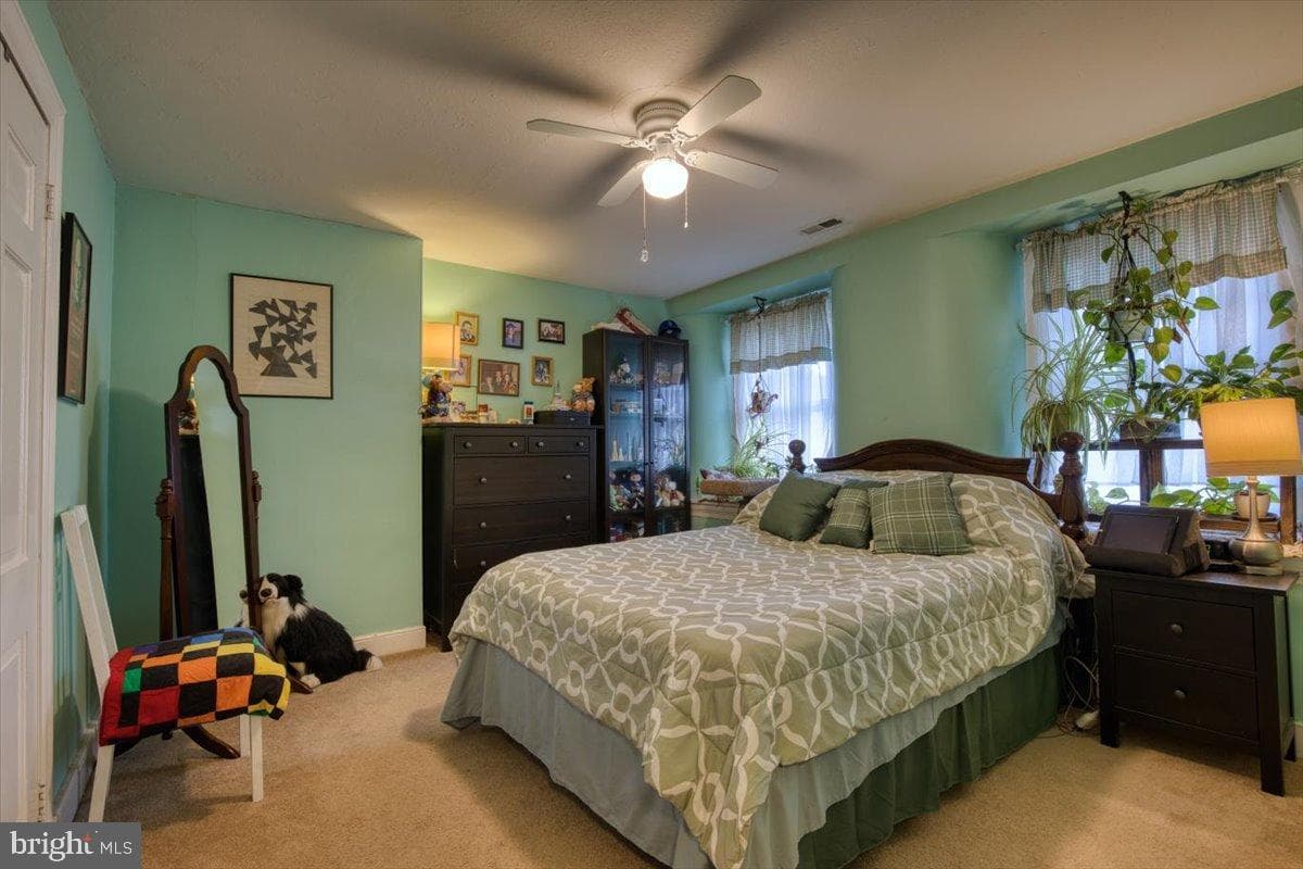 125 Joe Delgrosso Drive photo 33