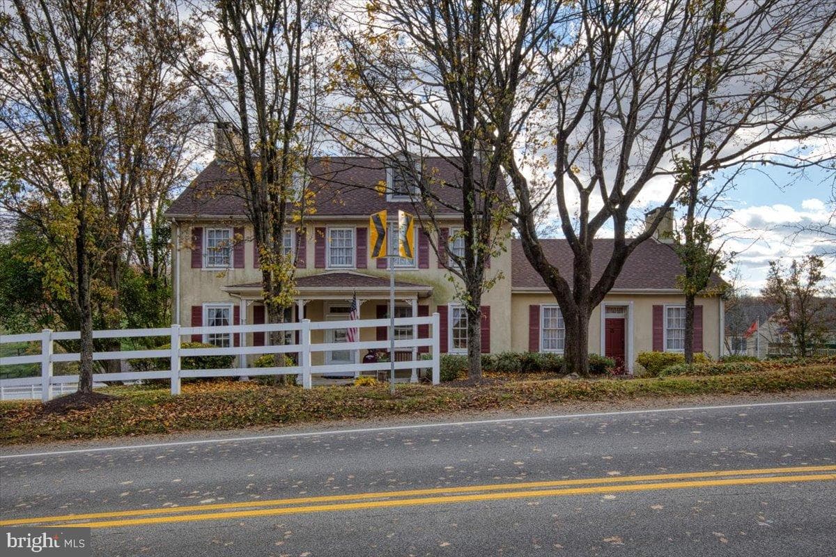 125 Joe Delgrosso Drive photo 4