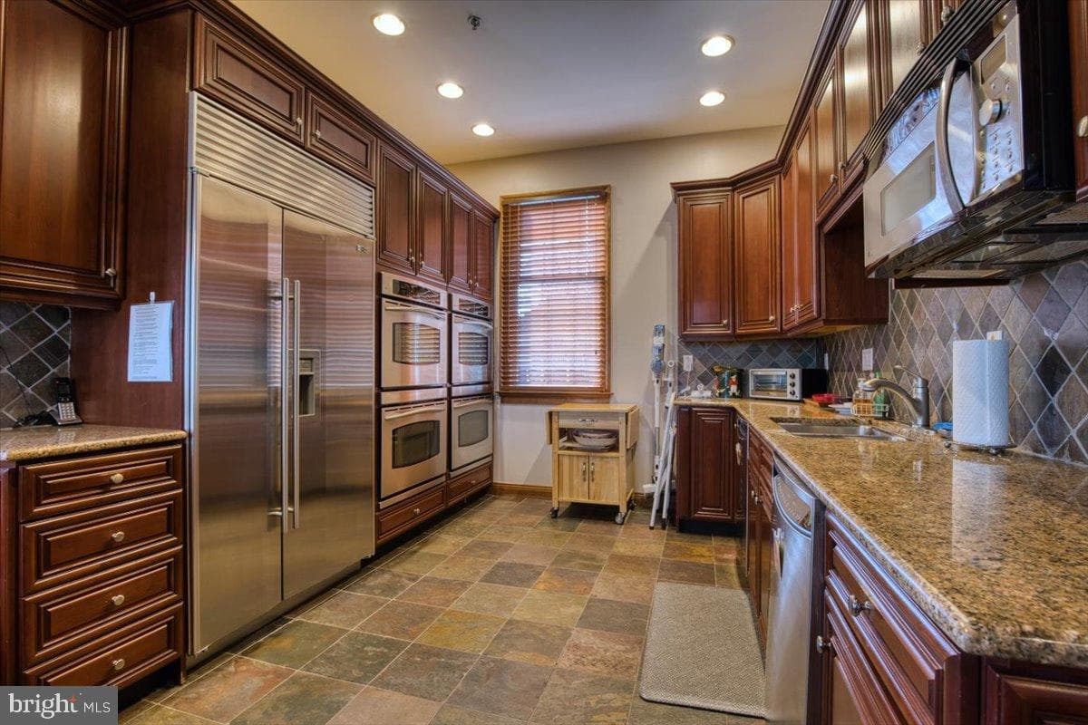 125 Joe Delgrosso Drive photo 55