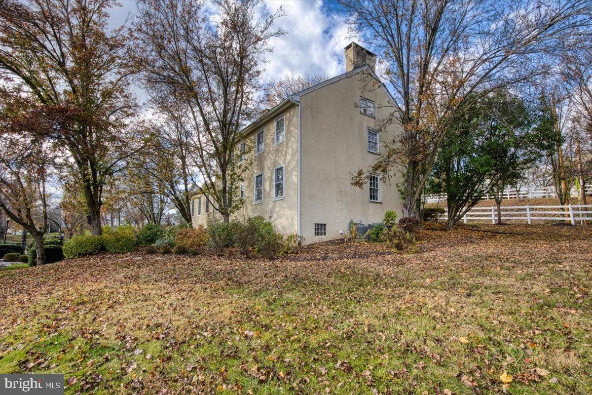 125 Joe Delgrosso Drive photo 7