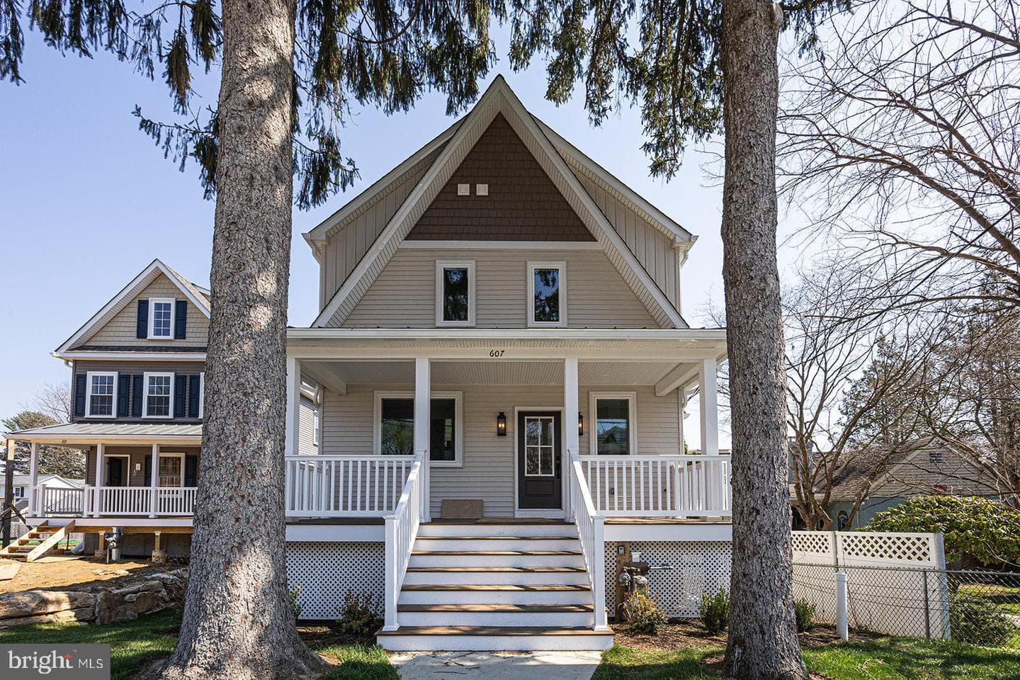 607 Summer Street