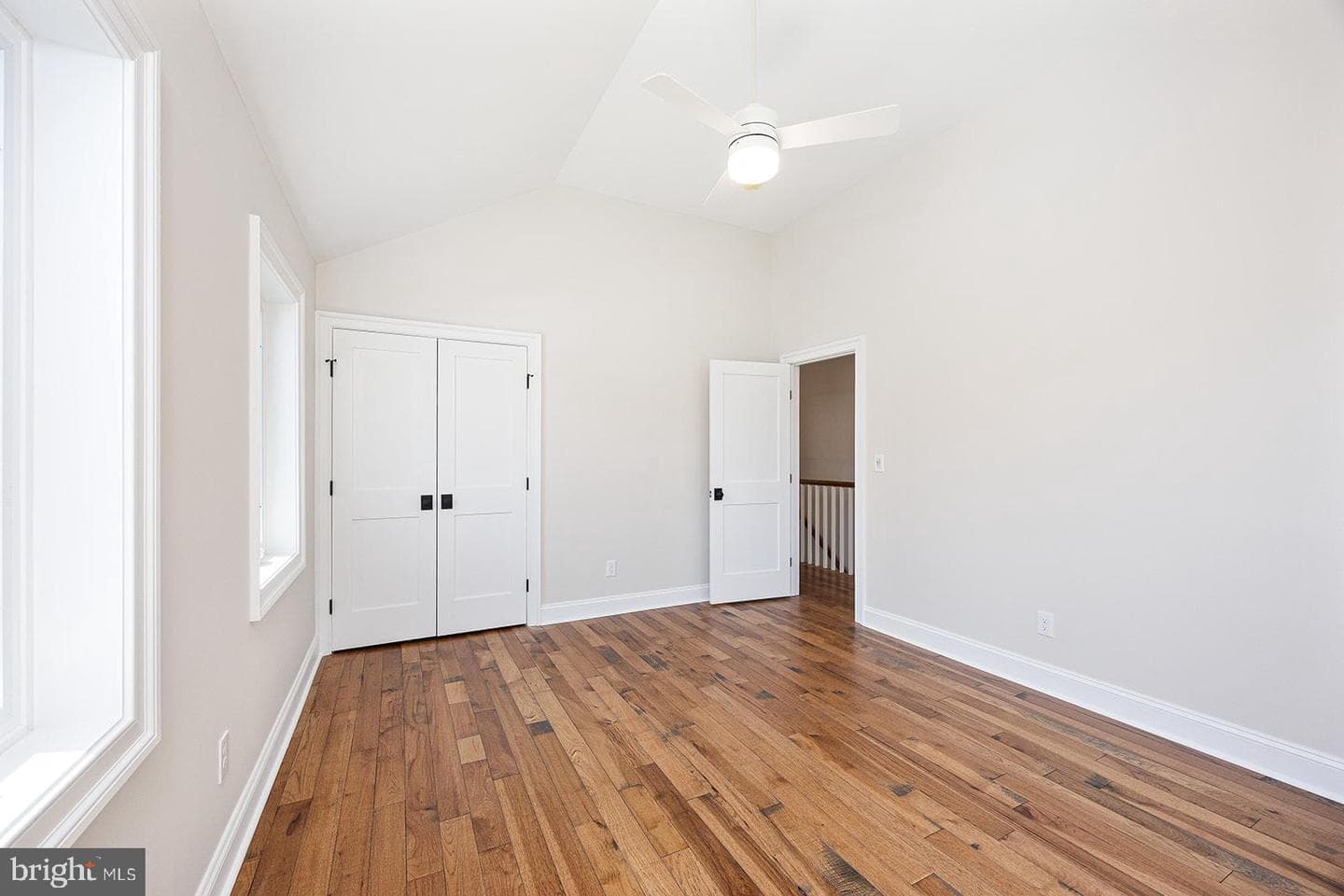 607 Summer Street photo 23