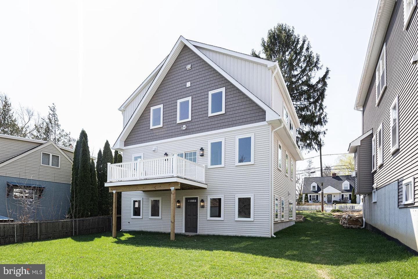 607 Summer Street photo 44