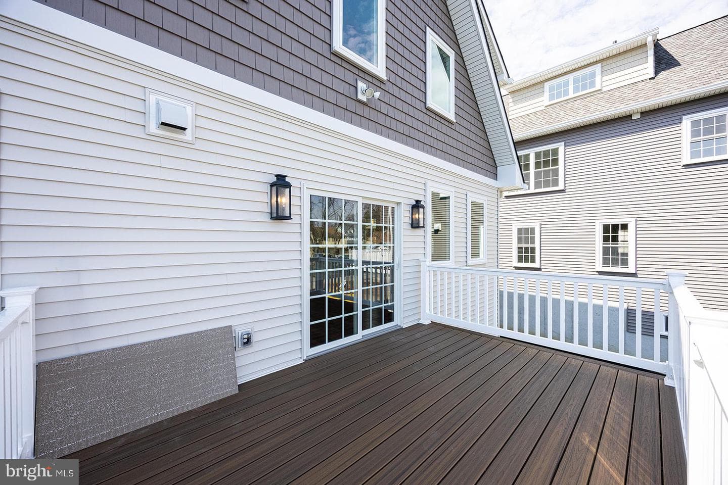 607 Summer Street photo 45