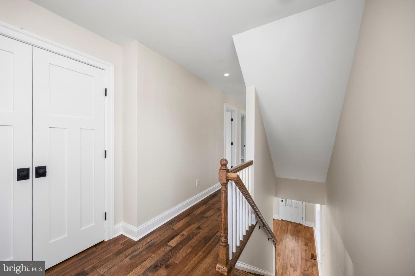611 Summer Street photo 25