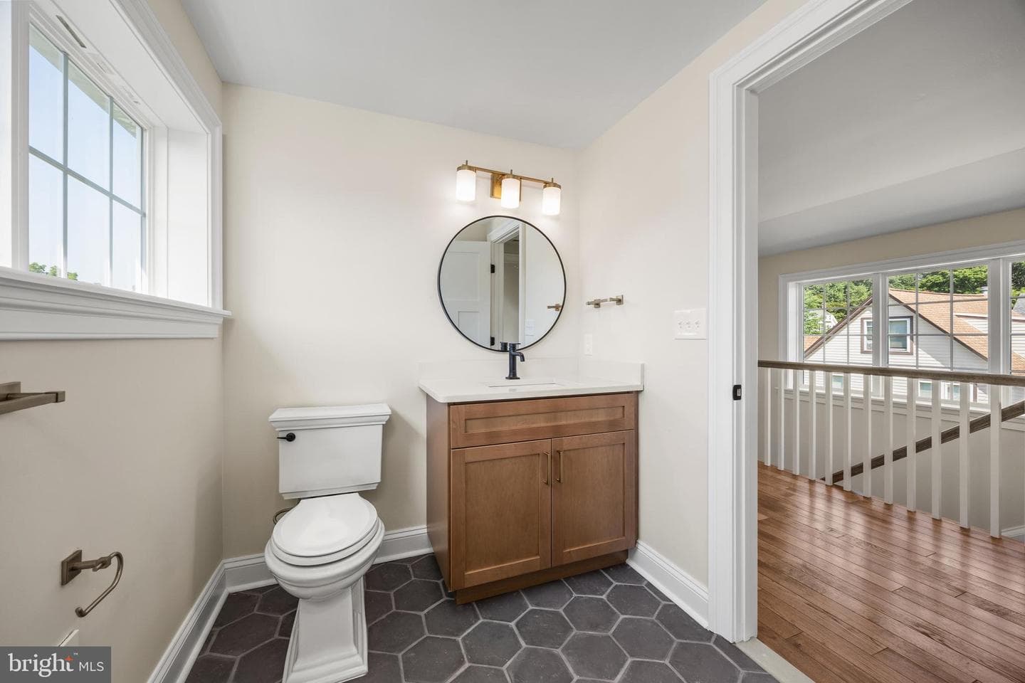 611 Summer Street photo 36