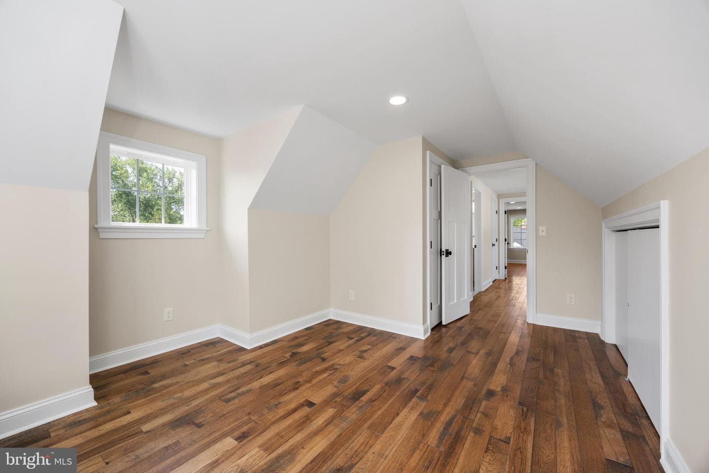 611 Summer Street photo 38