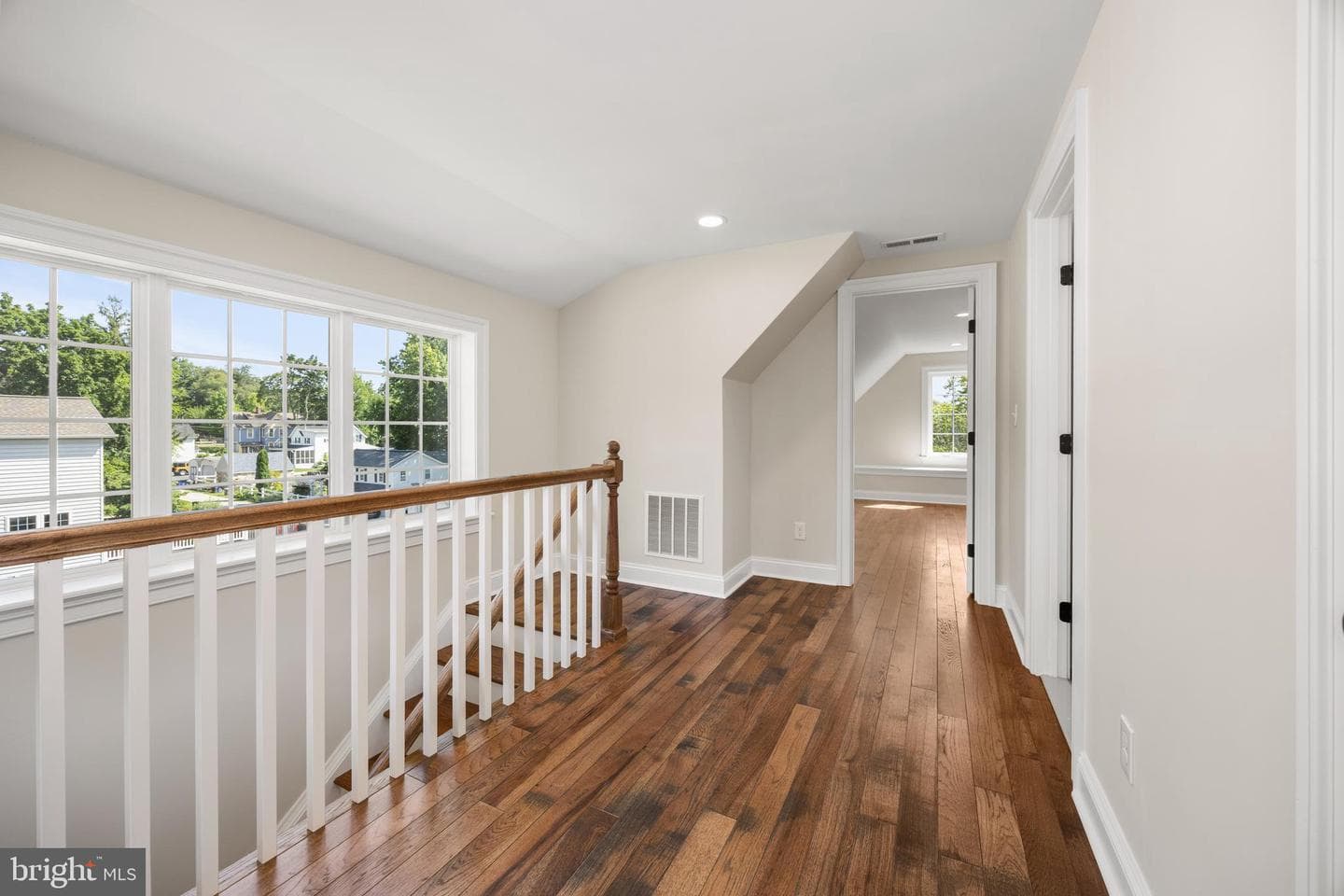 611 Summer Street photo 41