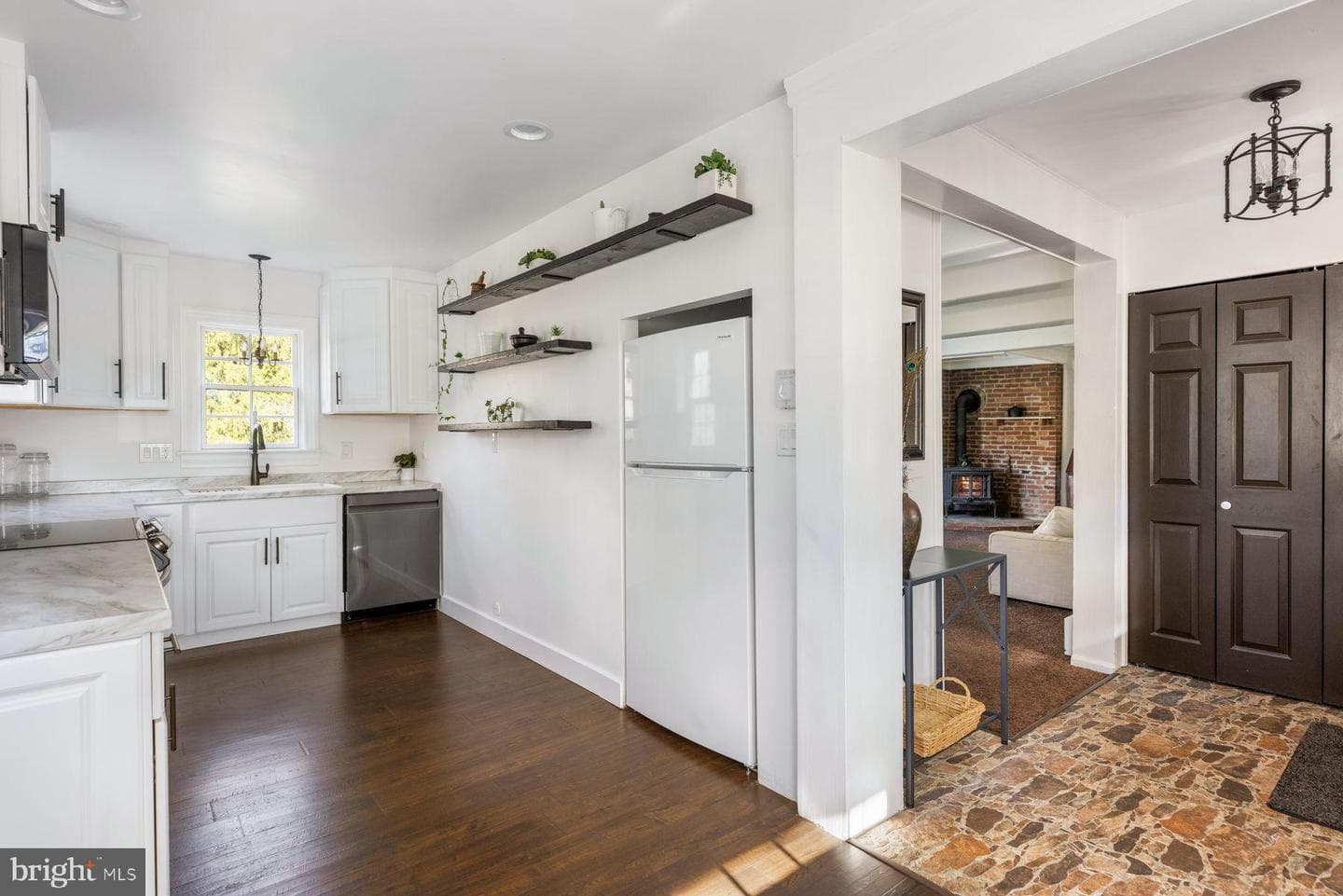 1554 Meadow Lane photo 12