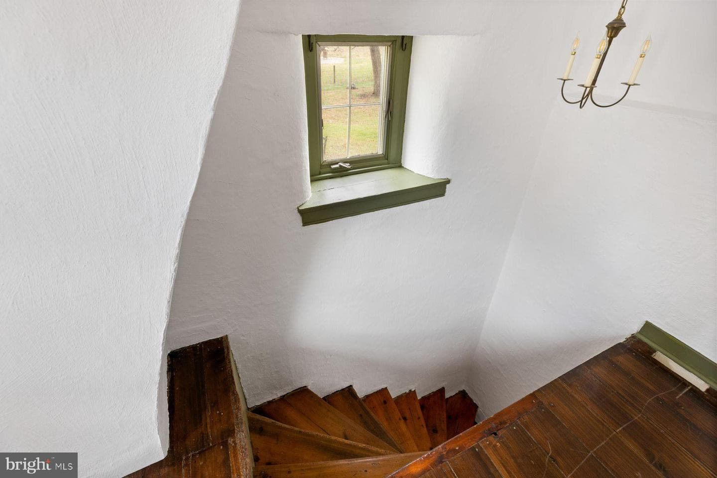 1554 Meadow Lane photo 38